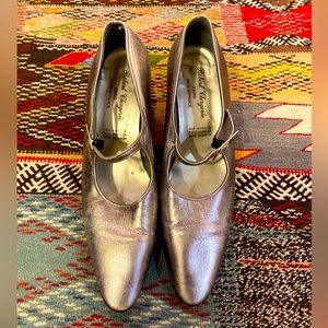 7.5 Robert Clergerie Silver Metallic Low Heel Pumps